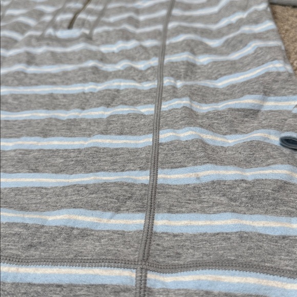 Tommy Bahama | Pullover 1/4 Zip Striped Ling Sleeve Top in Gray Blue M Medium - Picture 3 of 11